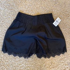 RD Style laser cut pull on shorts with pockets